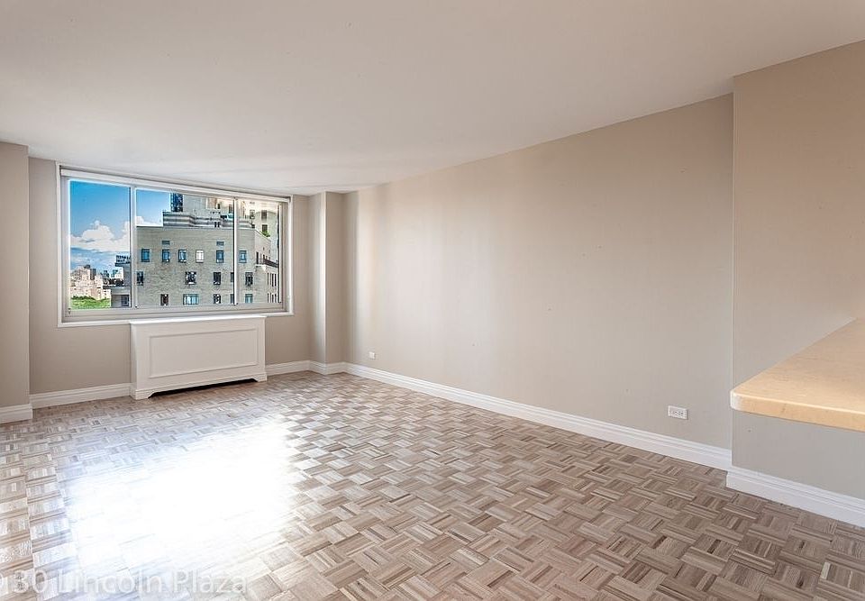 1st image of 30 W 63rd St APT 19U