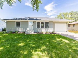212 Sunset Dr, Jordan, MN 55352