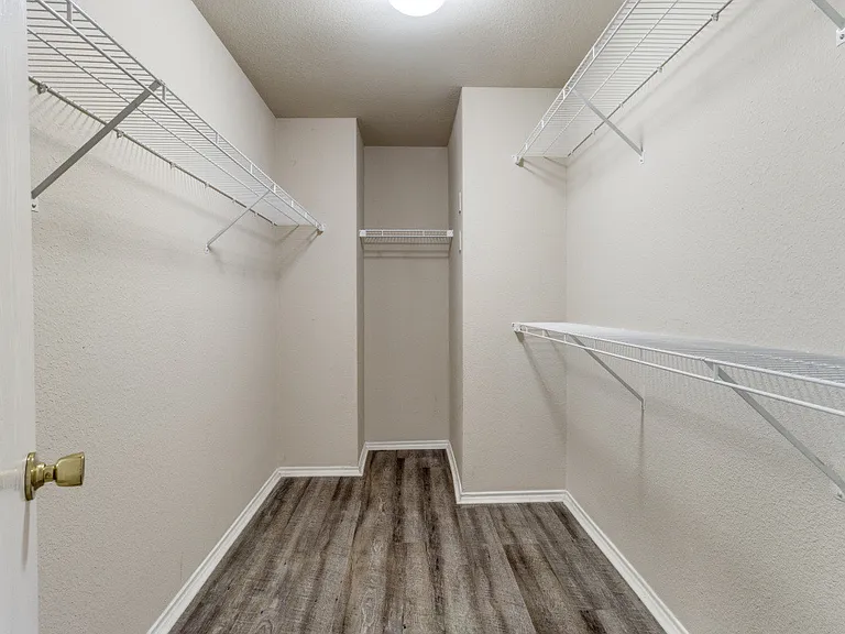 1721 Southridge Ln — Photo 19