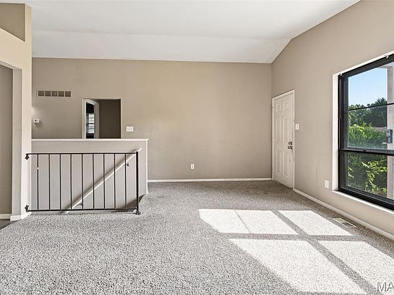 4th image of 11321 Aspen Woods Dr