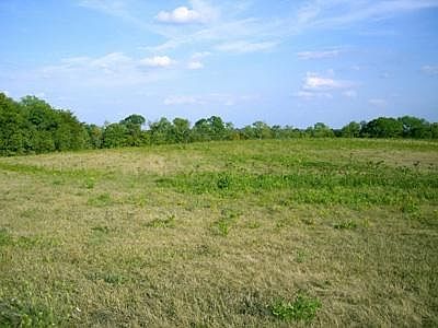 5th image of 400 Chrisman Oaks Trl