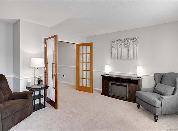 2nd image of 3312 Alderpoint Ln