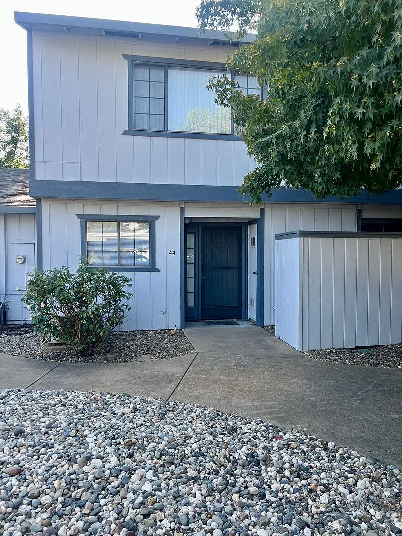 Jackson Townhome — Photo 1