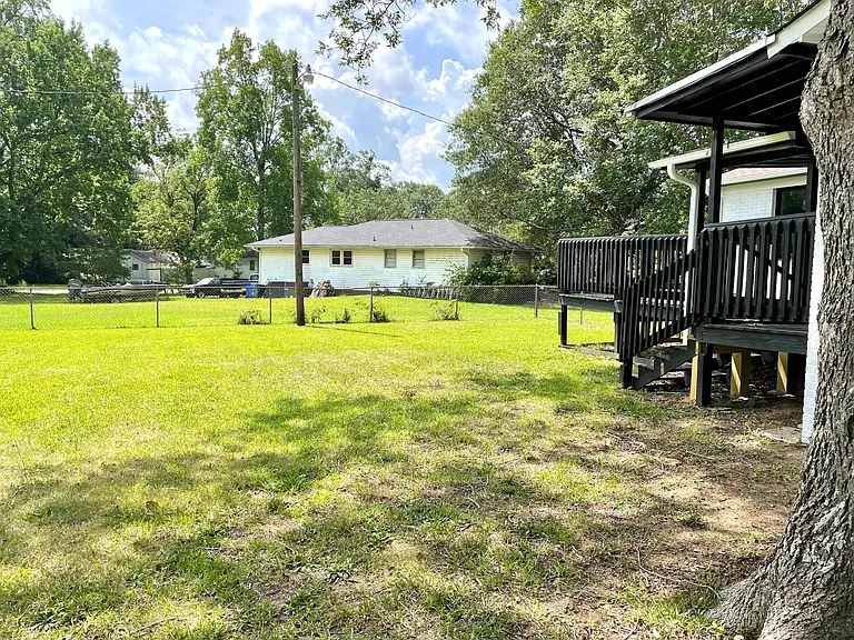 205 Rangeview Cir — Photo 13