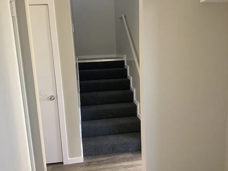 4576 Florence Ave — Photo 12