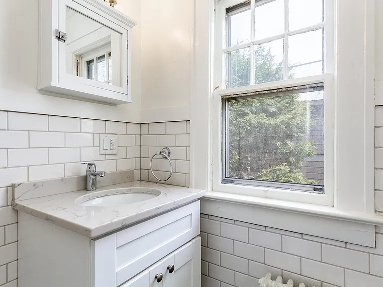 141 Howard St — Photo 7