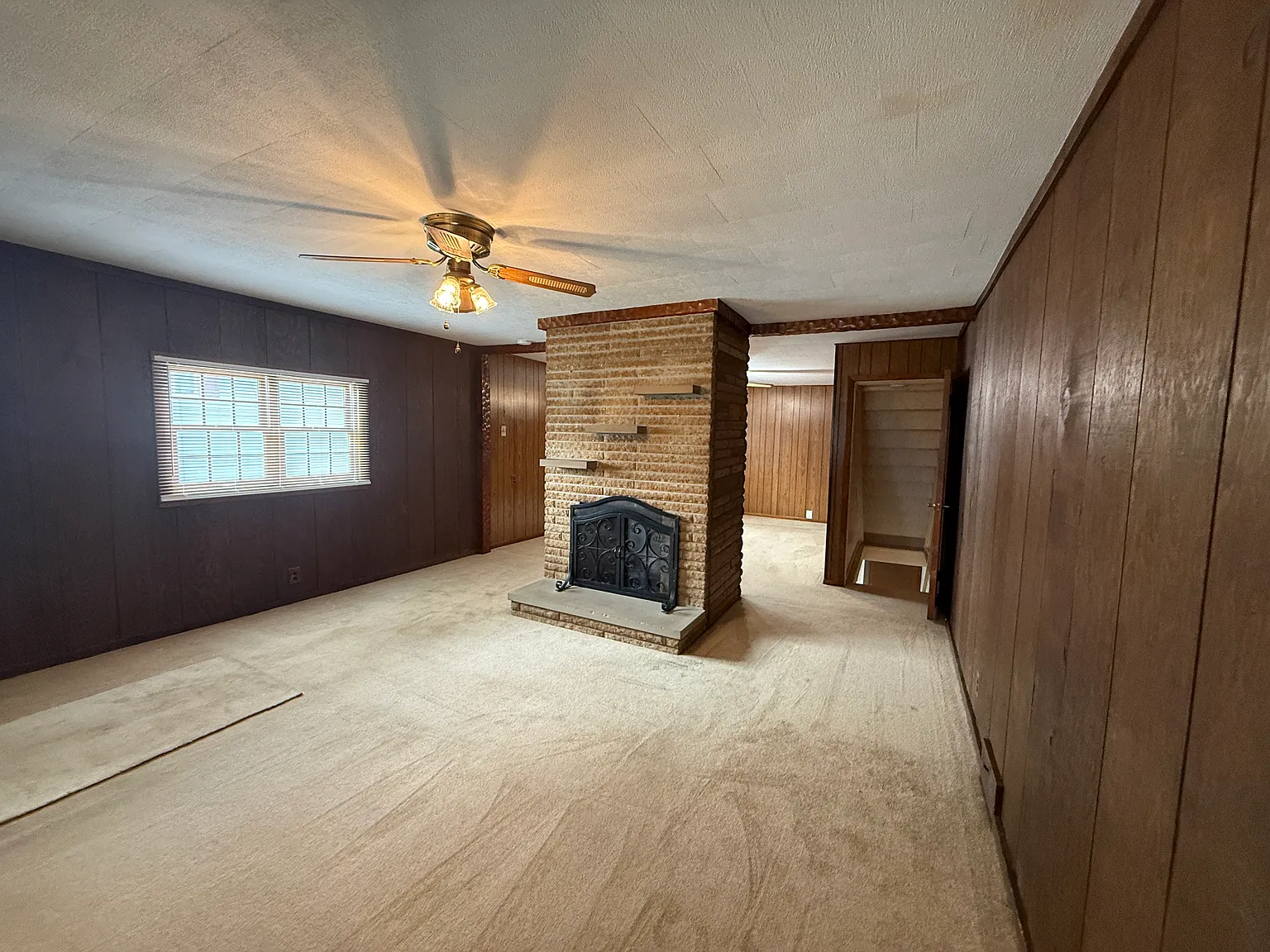 3 bed, 1080 sqft, $1,270 — Photo 2