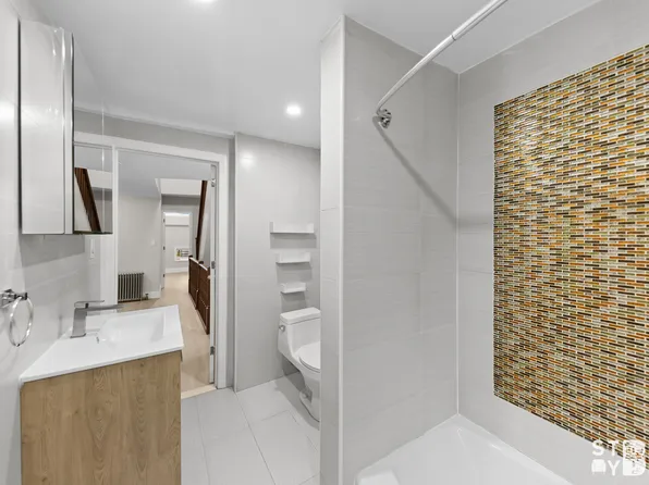 311 Van Buren Street image 8 of 9