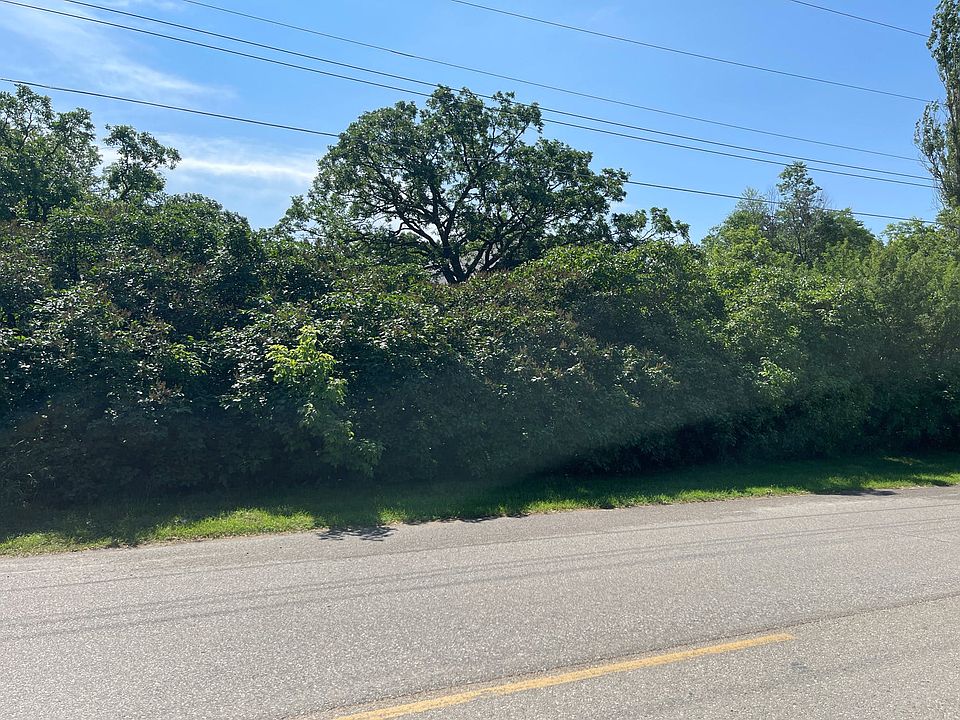 2nd image of 610 N Main St