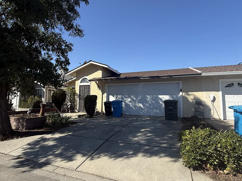 2113 Meadow View Pl