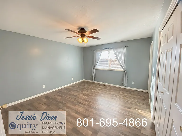 5889 S 3260 W — Photo 10