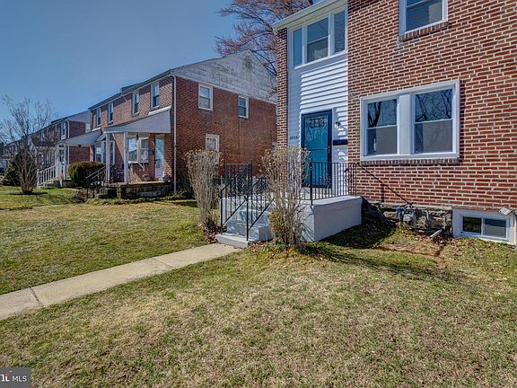 3rd image of 1016 Cobbs St