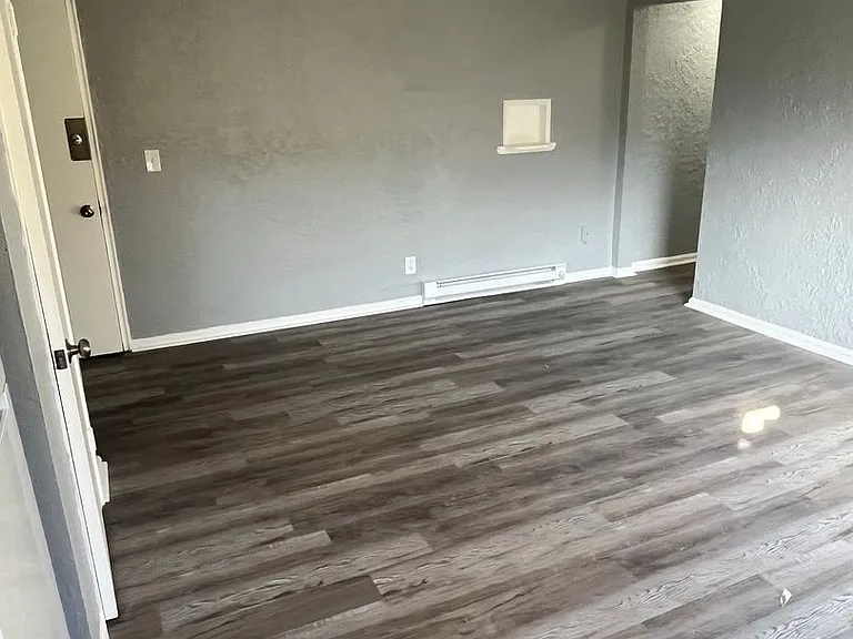4056 Reading Rd — Photo 41