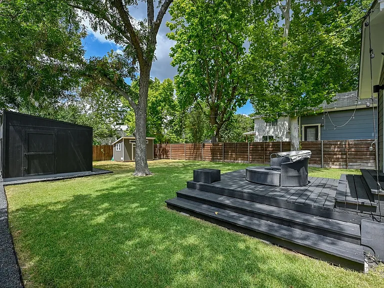 1709 Payne Ave — Photo 18