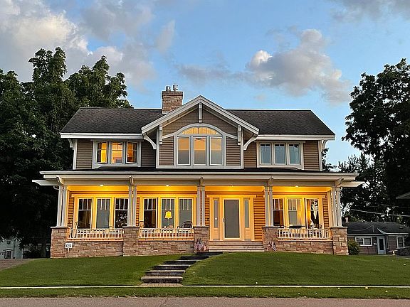 318 Lawrence Blvd E  Wabasha