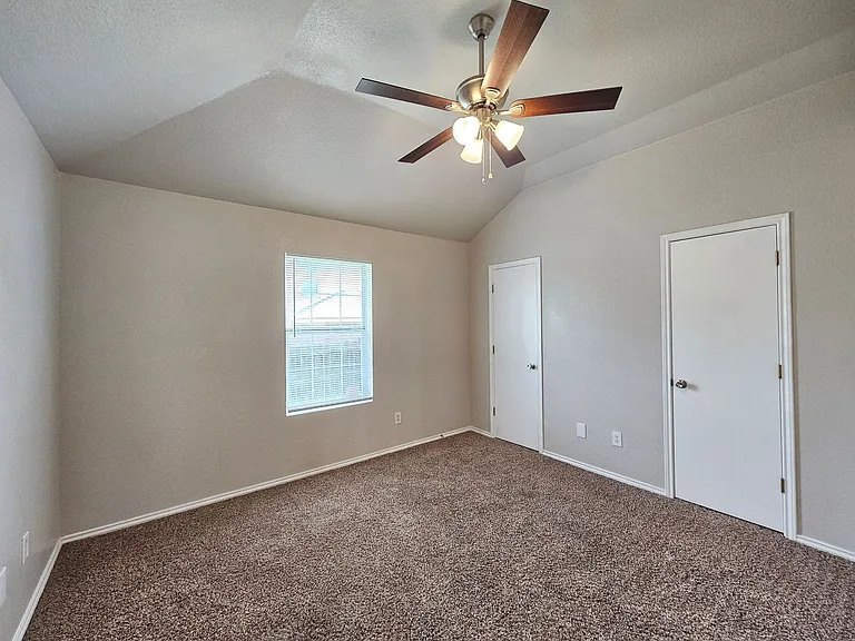 4005 Nadine Dr #D — Photo 8