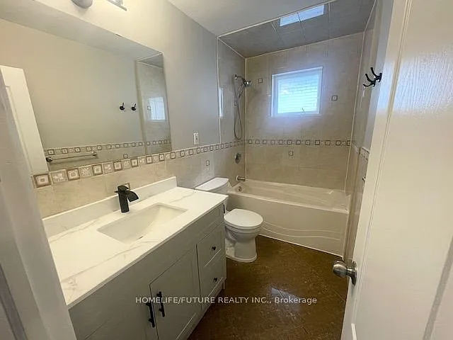 18 Albacore Cres #MAIN — Photo 11