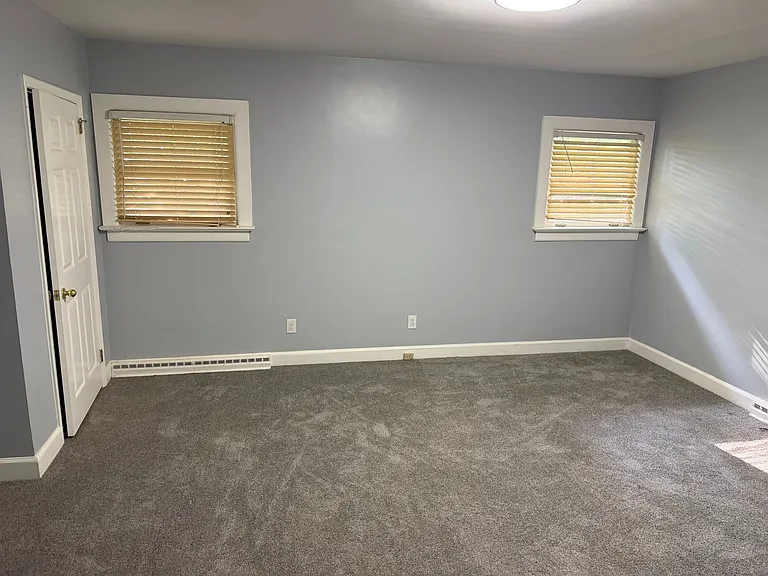 1311 Clover Ln — Photo 13