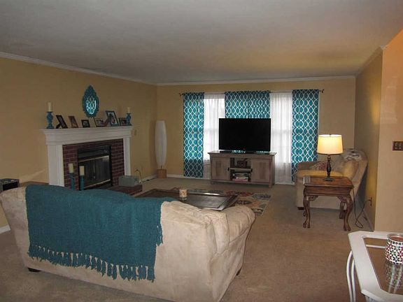3rd image of 740 Isaac Shelby Cir W