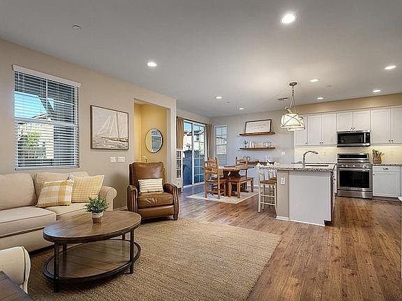 1st image of 6631 Calle Koral