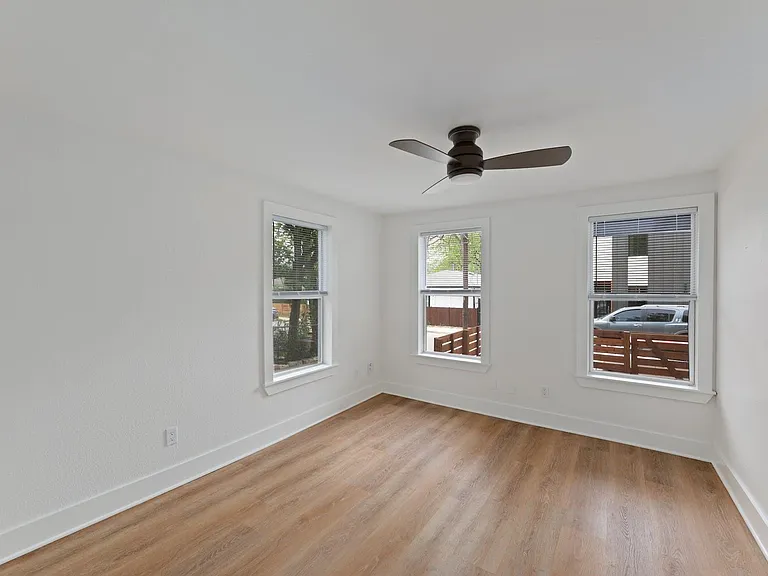 2208 Santa Rita St — Photo 6