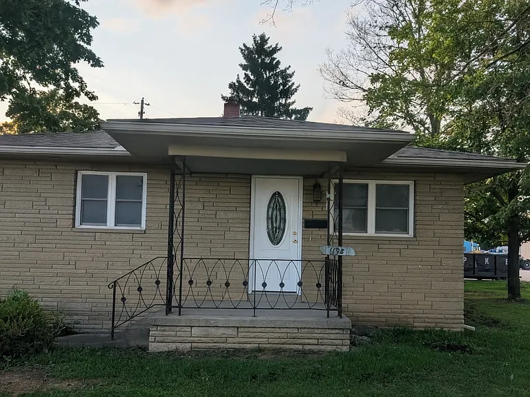 1198 Harmon Ave — Photo 1