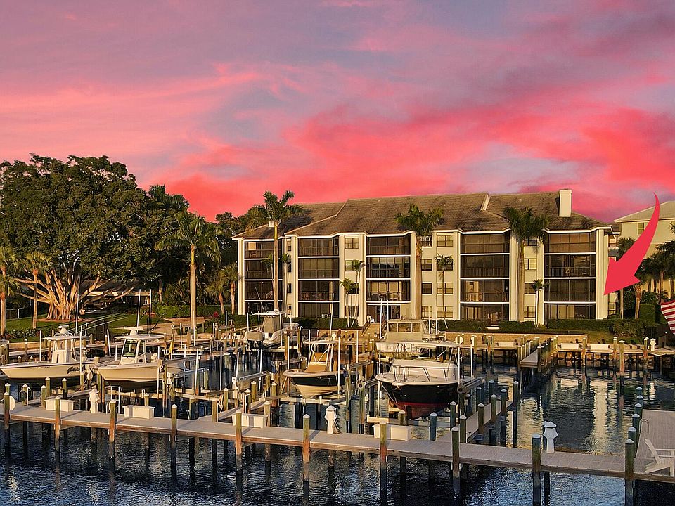1st image of 521 Bay Colony Drive N
