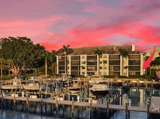 521 Bay Colony Dr N, Juno Beach, FL 33408