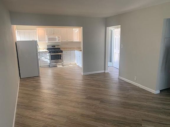 2nd image of 278 Estrella St #278