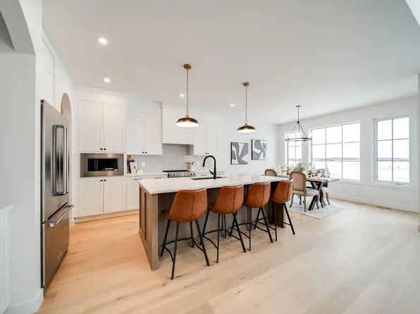 73 Chartres Close, Saint Albert, AB T8T 2E1