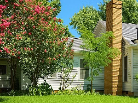 2nd image of 302 E Seminole St