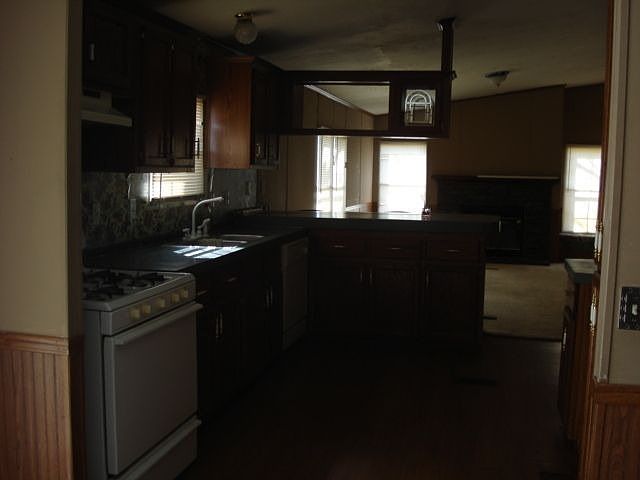 2nd image of 410 Jackson St #101