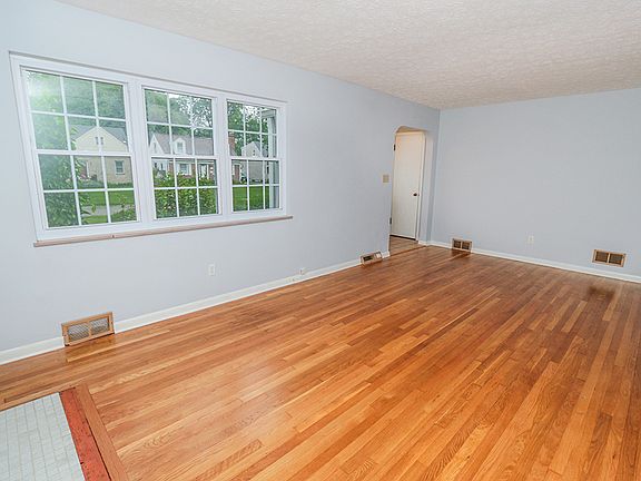 5th image of 62 Edgevale Rd
