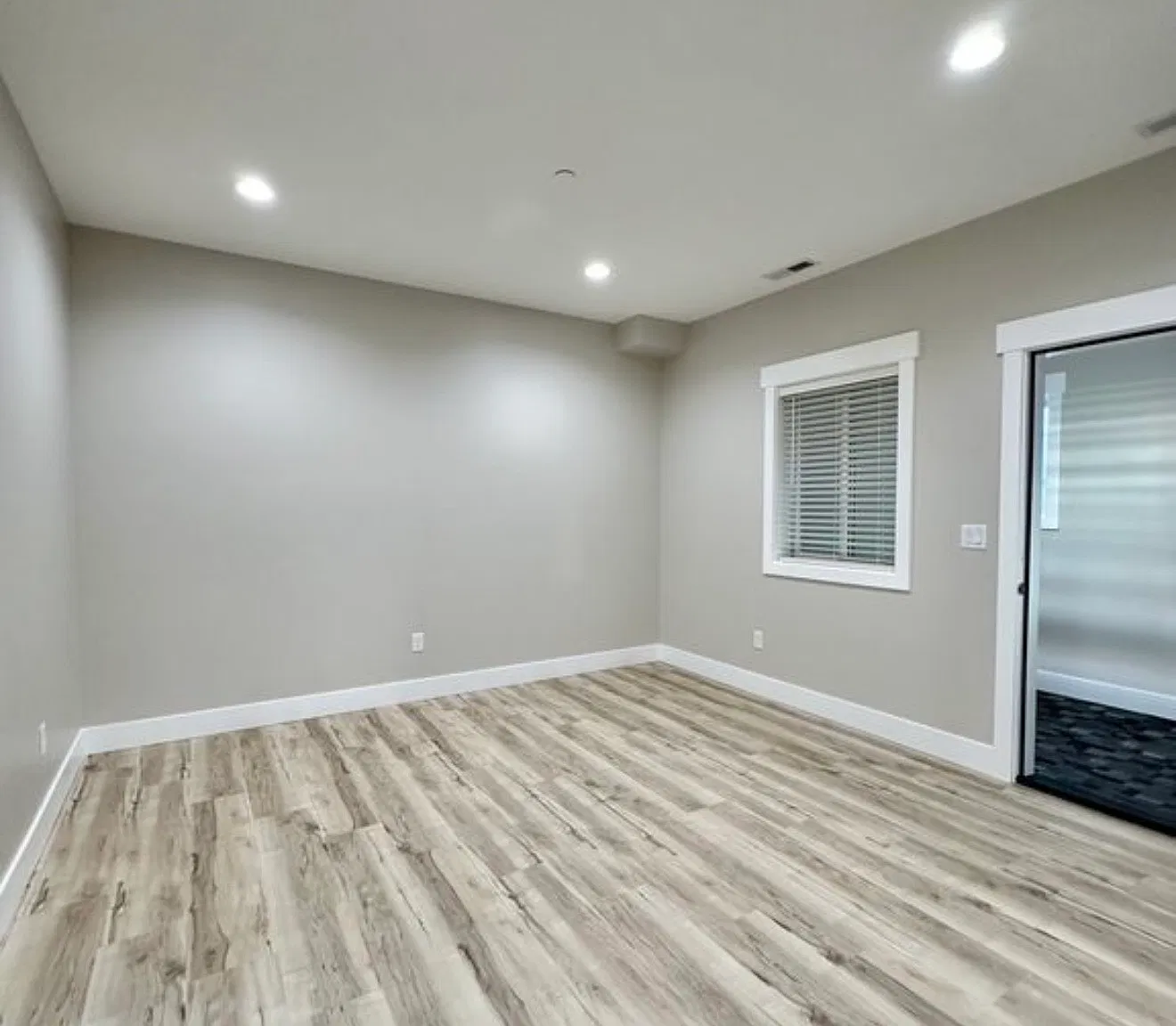 2 bed, $1,350 — Photo 4