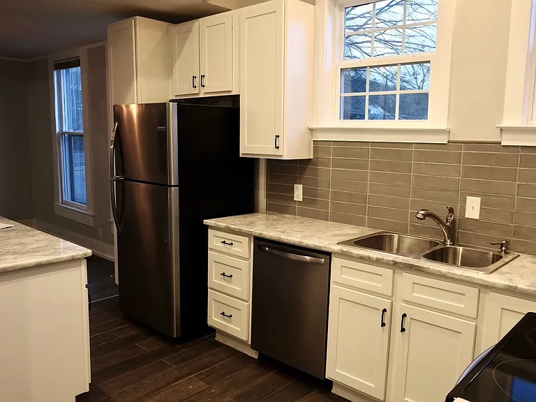 4518 Saint Elmo Ave — Photo 5