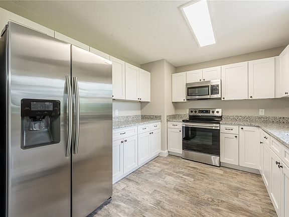2nd image of 2097 San Jose Blvd