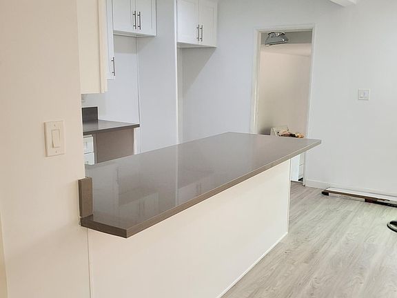 3rd image of 10816 Nassau Ave