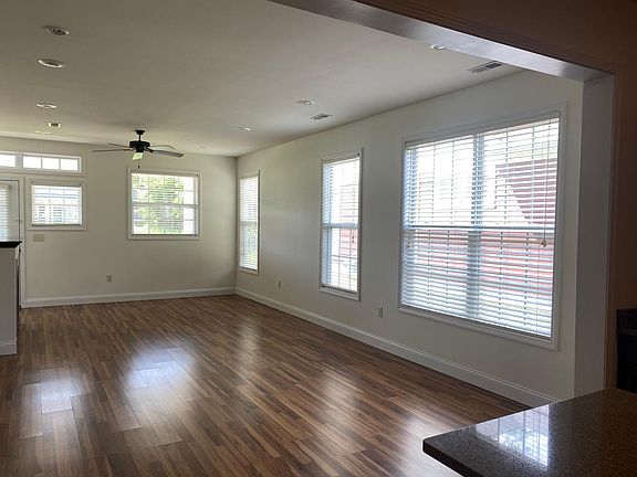 3rd image of 2961 Walden Blvd