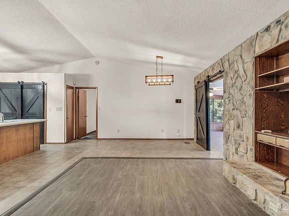 5th image of 4413 Citadel Dr