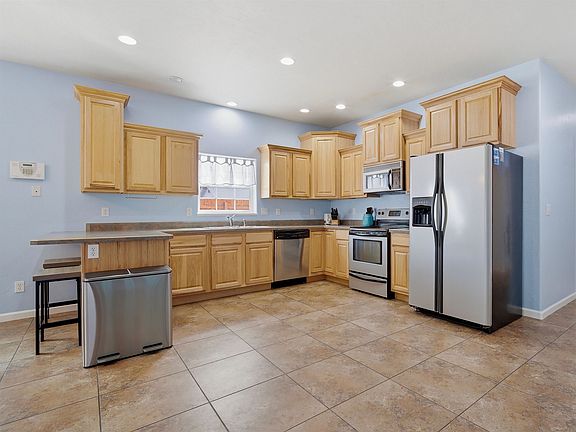 4th image of 1163 Rood Ave