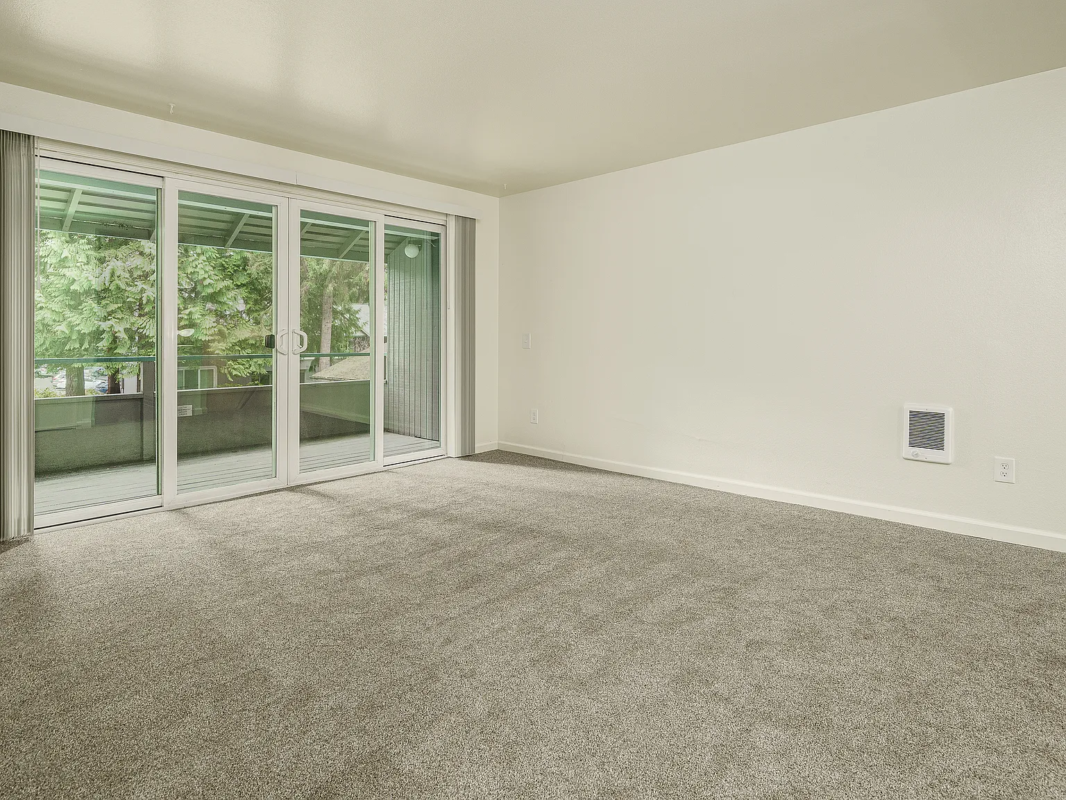 Lynnwood Garden Village — Photo 4