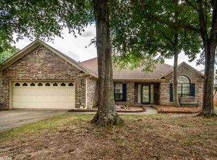 4 Cherry Leaf Cv, Little Rock, AR 72211