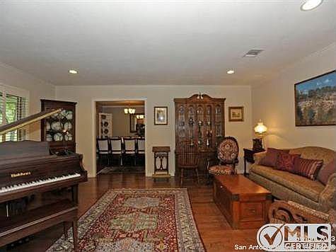 4th image of 2315 Camelback Dr
