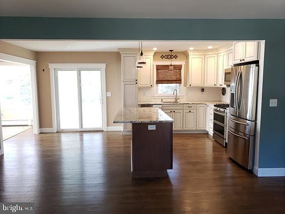 5th image of 5 Pembroke Ln
