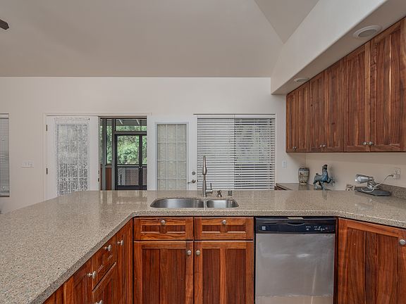 4th image of 13-3530 Kumakahi St
