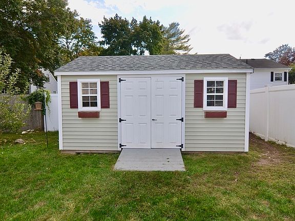 4th image of 93 Millard Ave