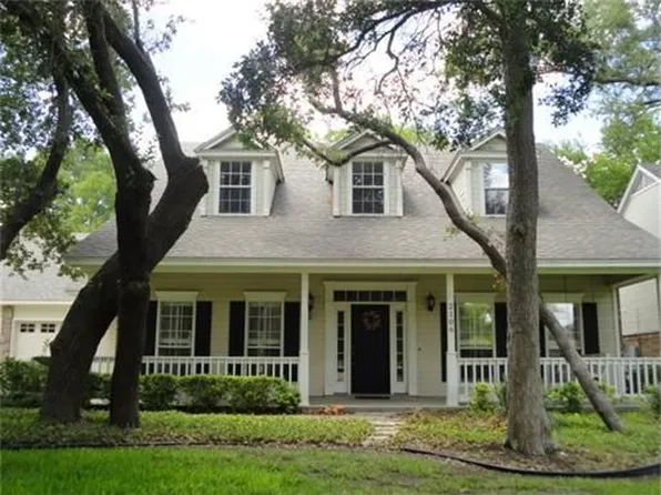 2106 Bluff Cir, Salado, TX 76571