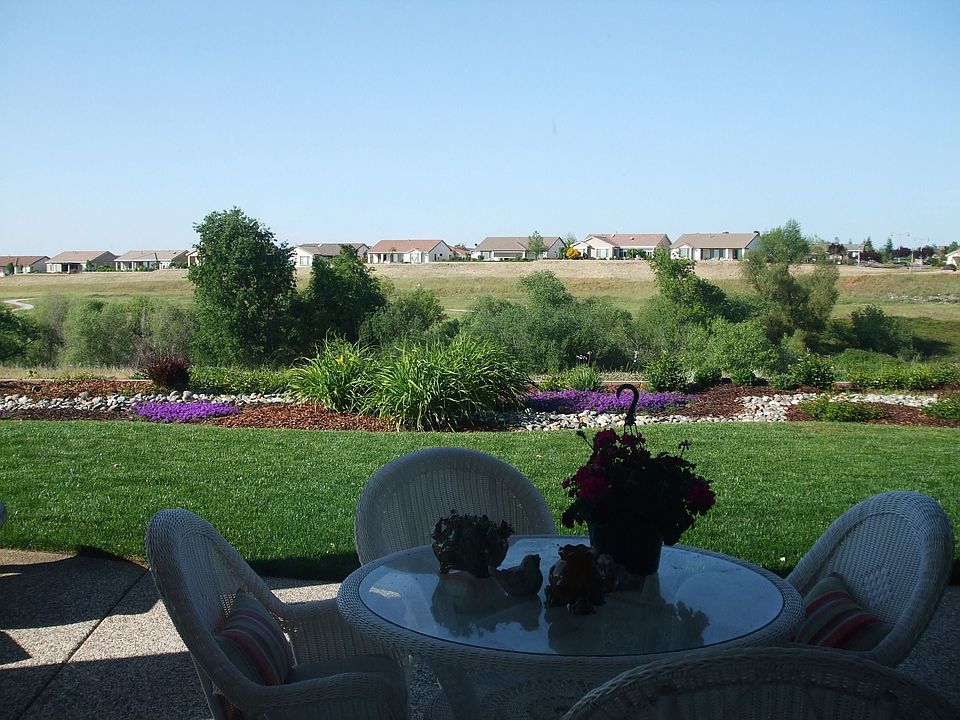patio view, nature perserve