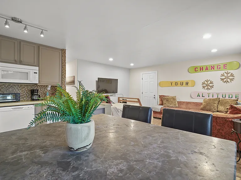 433 Mountainaire Ln #A & B — Photo 9