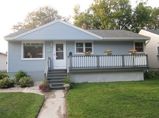 1418 Minneapolis Ave, Gladstone, MI 49837